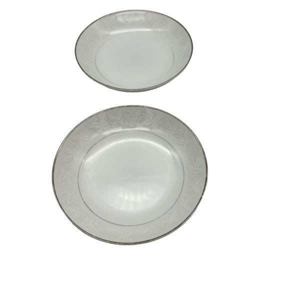 Fine China of Japan Huntington 2 Fruit Dessert Bowls White Flowers Platinum Trim - Picture 1 of 8